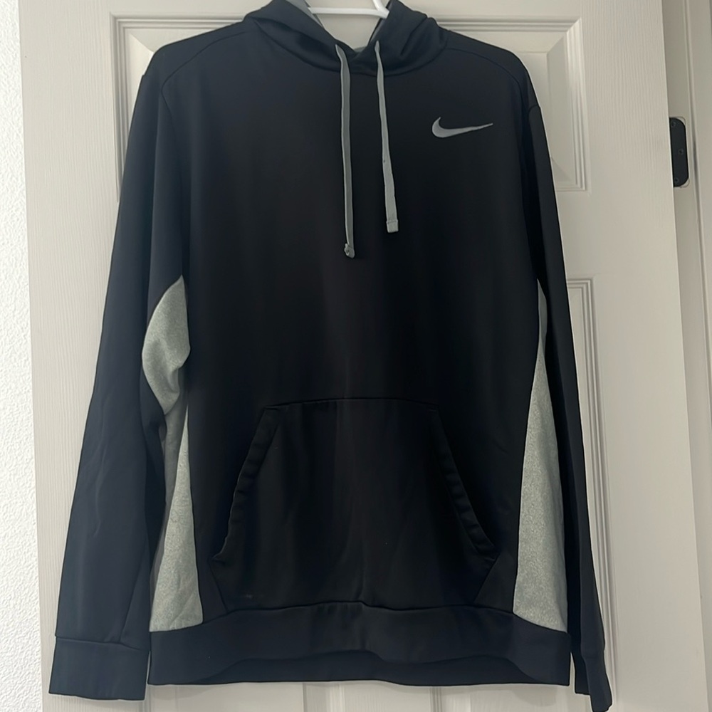 Nike therma-fit hoodie